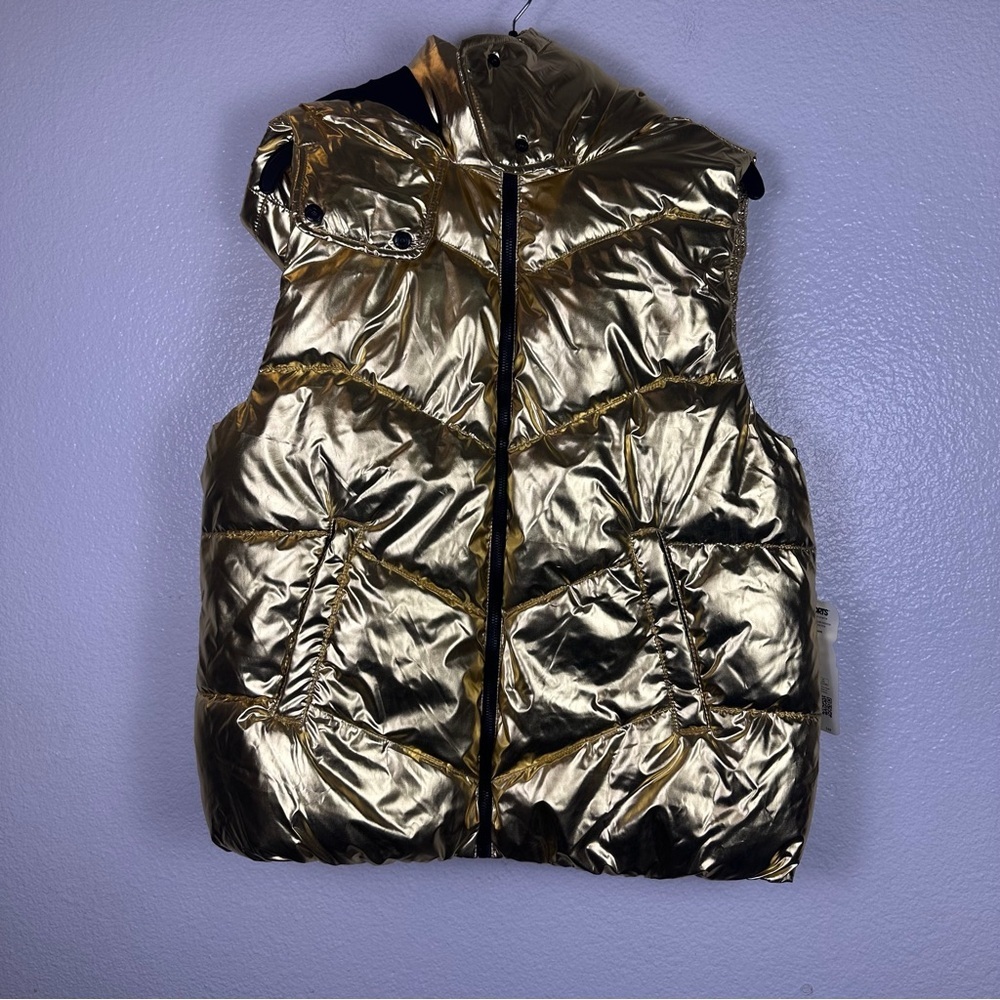 Love & Sports Women's Gold Puffer Vest
M (8-10) Water Resistant
